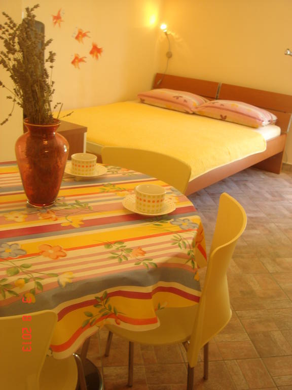 Apartments Renata プリモシュテン 部屋 写真